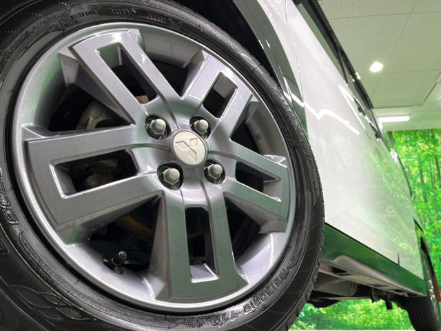 �y����15�C���`�A���~�z�C�[���z�O�ςɃ}�b�`���������A���~�z�C�[���𑕒����Ă���܂��B�e��ЊO�A���~�z�C�[����A�X�^�b�h���X�^�C�����戵�����Ă���܂��B���񂲑��k����������