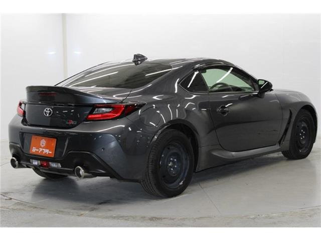 ���Ǝҗl�ւ̔̔��͂��f�肳���Ă��������܂��B �Ԍ������ԗ��̏ꍇ�́A�Ԍ����擾�������x�������z�ŕ\�����Ă���܂��B