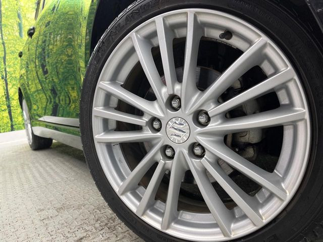 �y����17�C���`�A���~�z�C�[���z�O�ςɃ}�b�`���������A���~�z�C�[���𑕒����Ă���܂��B�e��ЊO�A���~�z�C�[����A�X�^�b�h���X�^�C�����戵�����Ă���܂��B���񂲑��k����������