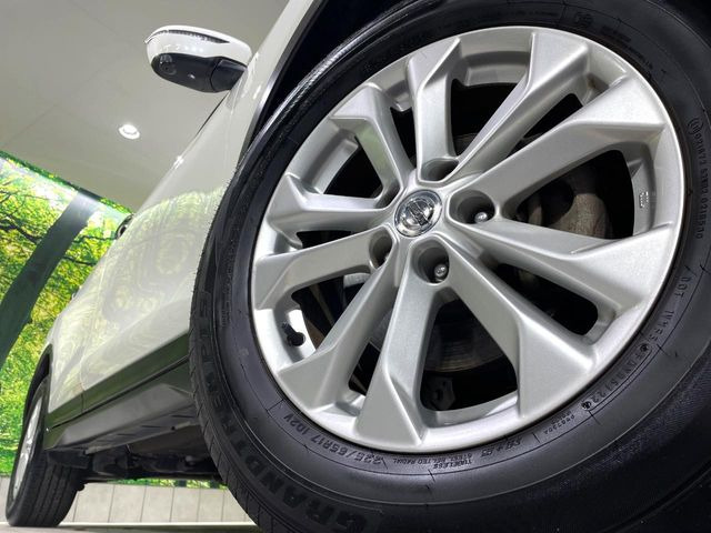 �y����17�C���`�A���~�z�C�[���z�O�ςɃ}�b�`���������A���~�z�C�[���𑕒����Ă���܂��B�e��ЊO�A���~�z�C�[����A�X�^�b�h���X�^�C�����戵�����Ă���܂��B���񂲑��k����������