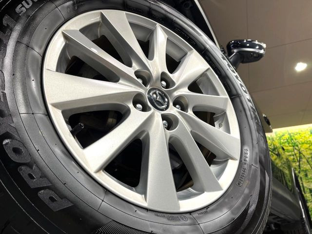 �y����17�C���`�A���~�z�C�[���z�O�ςɃ}�b�`���������A���~�z�C�[���𑕒����Ă���܂��B�e��ЊO�A���~�z�C�[����A�X�^�b�h���X�^�C�����戵�����Ă���܂��B���񂲑��k����������