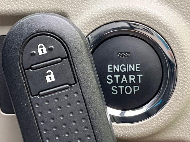 �y�X�}�[�g�L�[�z�J�o����|�P�b�g�ɓ��ꂽ�܂܂ł��h�A�̎{���E�������\�ȃX�}�[�g�L�[�𑕔��B�G���W���̃I���E�I�t�����J�M�����o���K�v����������Ƃ��Ă��֗��ł���