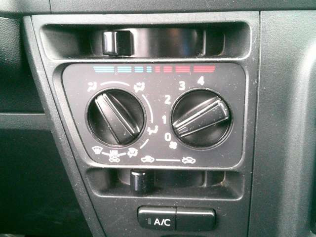 �V���v���ȃ_�C�����ő��쐫�̗ǂ��}�j���A���G�A�R��!�����ď�����K�Ƀh���C�u�ł��܂�!