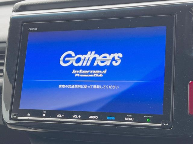 �y�����i�r�z�l�C�̏����i�r�𑕔����Ă���܂��B�i�r�̎g���₷���͂������A�I�[�f�B�I�@�\���[��!�L�����v�◷�s�͂������A�ʋ΂┃�����ȂǕ��i�̃h���C�u���y�����Ȃ�͂���