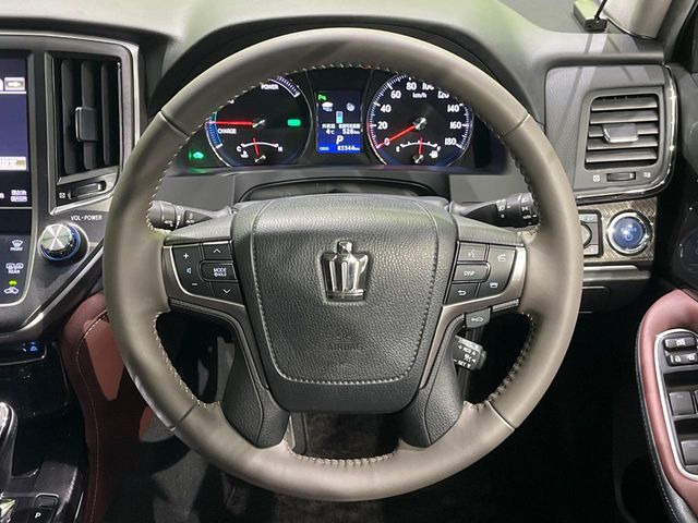 �y�����v�����X�e�A�����O�z�㎿�Ȋv���g�p���邱�ƂŁA��ɂ����������݂ƂĂ��^�]���₷���n���h���ł���