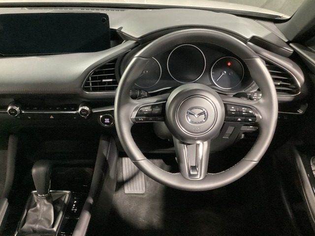 MAZDA3ファストバック1.8 XD ブラック セレクション