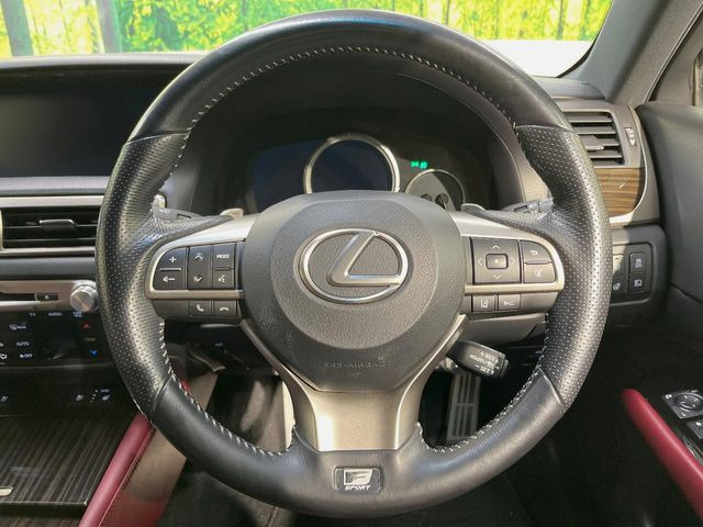 �y�����v�����X�e�A�����O�z�㎿�Ȋv���g�p���邱�ƂŁA��ɂ����������݂ƂĂ��^�]���₷���n���h���ł���