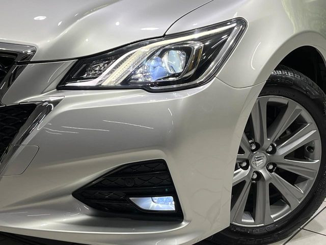 �yLED�w�b�h���C�g�z���V����ԑ��s�����ǍD�Ȏ��E���m�ۂ����S���ĉ^�]�ł��鍂�P�xLED�w�b�h���C�g�𑕔�!�_�����x�������A����d�͂��}�����Ă��܂��B