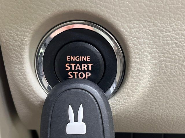 �y�L�[���X�X�^�[�g�V�X�e���z�J�o����|�P�b�g�ɓ��ꂽ�܂܂ł��h�A�̎{���E�������\�ȃX�}�[�g�L�[�𑕔��B�G���W���̃I���E�I�t�����J�M�����o���K�v����������Ƃ��Ă��֗��ł���