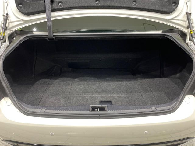 ���i�̂���������ʋ΁A���}���ɏ\���ȉ׎��X�y�[�X���m�ۂ��Ă���܂�