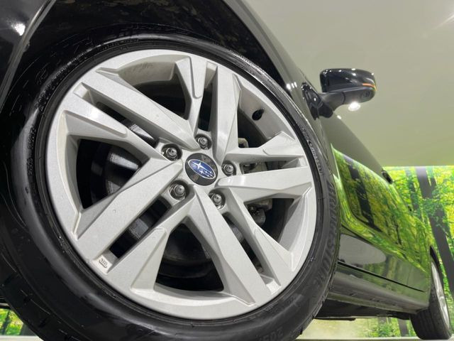 �y����17�C���`�A���~�z�C�[���z�O�ςɃ}�b�`���������A���~�z�C�[���𑕒����Ă���܂��B�e��ЊO�A���~�z�C�[����A�X�^�b�h���X�^�C�����戵�����Ă���܂��B���񂲑��k����������