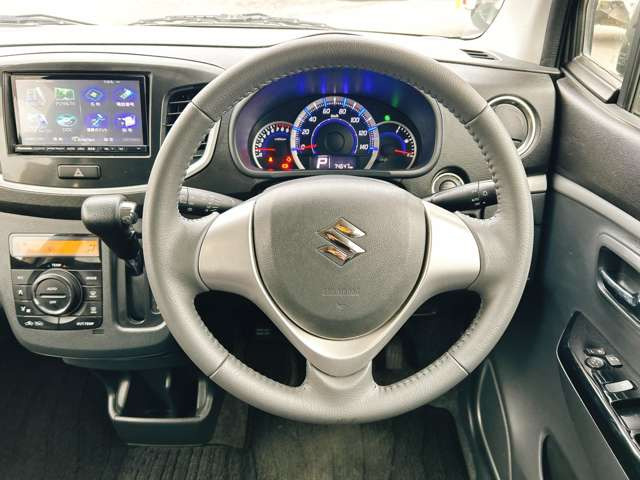 お客様のご予算帯に合わせたお車を常時100台以上取り揃えています!当社のスタッフがお客様のお車選びをしっかりサポートしご提案させていただきます!
