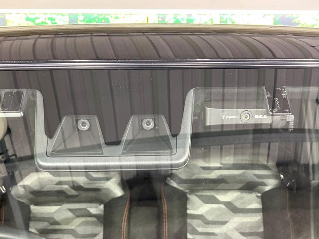 �y�X�}�[�g�A�V�X�g�z���s���ɑO���̎ԗ�����F�����A�Փ˂������Ȏ��͌x��ƃu���[�L�ŏՓˉ���Ɣ�Q�y�����A�V�X�g�B�����S�Ƀh���C�u�����y���݂��������܂��B