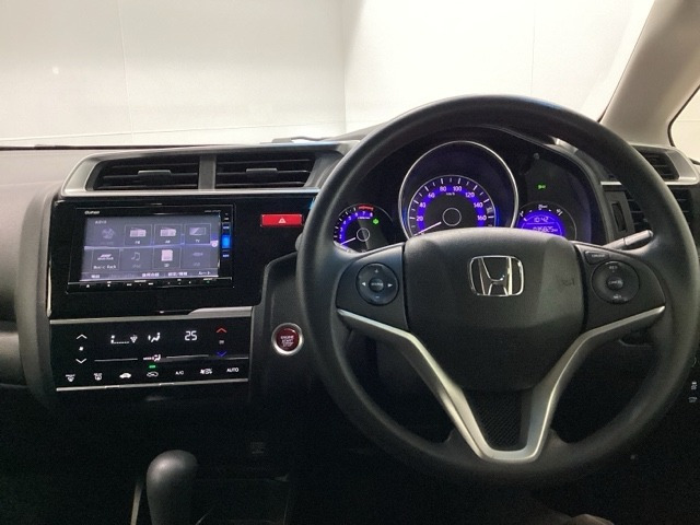 フィット1.3 13G Lパッケージ ファインエディション