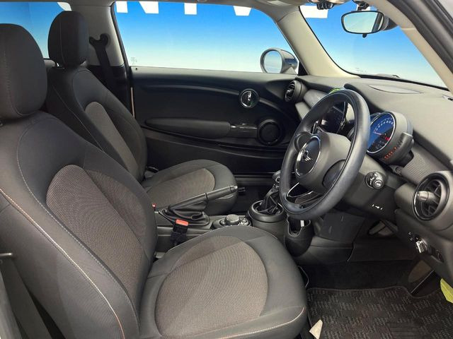 ���V�[�g�̎g�p��:�j��E�ւ�������Ȃ��A�����̒ʂ肫�ꂢ�ȏ�Ԃ��ێ����Ă���܂��B�܂��A�����N���[�j���O�E�R�[�e�B���O�����p�����������܂��B