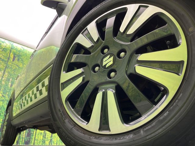 �y����16�C���`�A���~�z�C�[���z�O�ςɃ}�b�`���������A���~�z�C�[���𑕒����Ă���܂��B�e��ЊO�A���~�z�C�[����A�X�^�b�h���X�^�C�����戵�����Ă���܂��B���񂲑��k����������