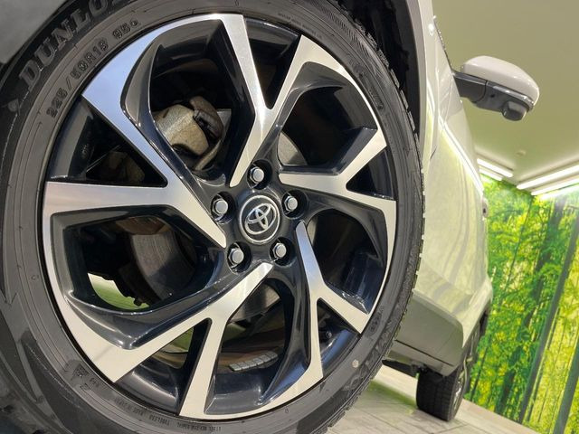 �y����18�C���`�A���~�z�C�[���z�O�ςɃ}�b�`���������A���~�z�C�[���𑕒����Ă���܂��B�e��ЊO�A���~�z�C�[����A�X�^�b�h���X�^�C�����戵�����Ă���܂��B���񂲑��k����������