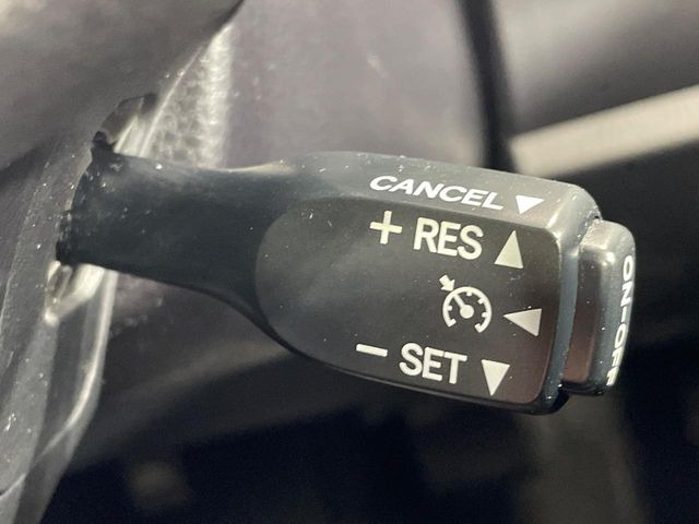 �y�N���[�Y�R���g���[���z�������H�����N���N���s�B�A�N�Z���𗣂��Ă���葬�x�ő��s���ł��A�������^�]���̕��S���y��!�����E�������ȒP�ȃX�C�b�`����Œ����ł��܂��B