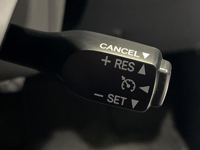 �y�N���[�Y�R���g���[���z�������H�����N���N���s�B�A�N�Z���𗣂��Ă���葬�x�ő��s���ł��A�������^�]���̕��S���y��!�����E�������ȒP�ȃX�C�b�`����Œ����ł��܂��B