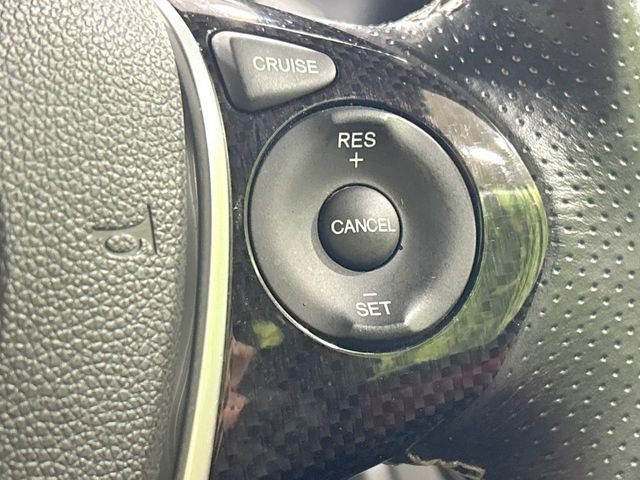 �y�N���[�Y�R���g���[���z�������H�����N���N���s�B�A�N�Z���𗣂��Ă���葬�x�ő��s���ł��A�������^�]���̕��S���y��!�����E�������ȒP�ȃX�C�b�`����Œ����ł��܂��B