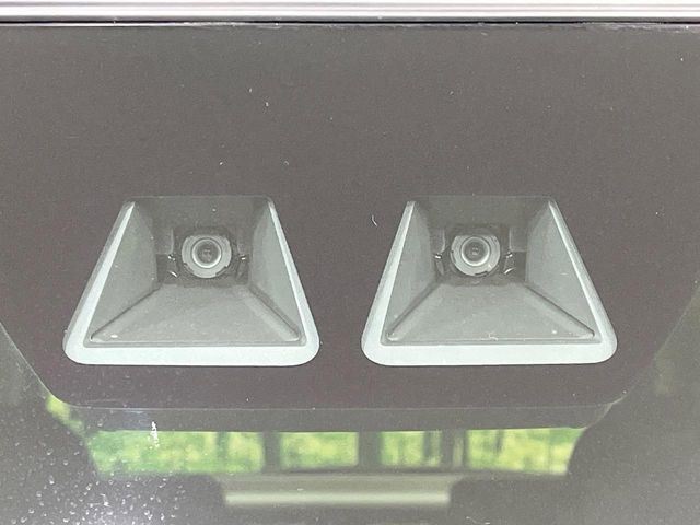 �y�X�}�[�g�A�V�X�g�z���s���ɑO���̎ԗ�����F�����A�Փ˂������Ȏ��͌x��ƃu���[�L�ŏՓˉ���Ɣ�Q�y�����A�V�X�g�B�����S�Ƀh���C�u�����y���݂��������܂��B