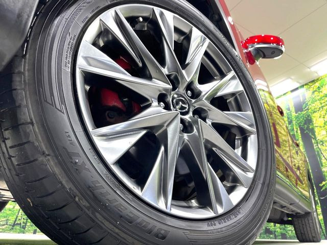 �y����19�C���`�A���~�z�C�[���z�O�ςɃ}�b�`���������A���~�z�C�[���𑕒����Ă���܂��B�e��ЊO�A���~�z�C�[����A�X�^�b�h���X�^�C�����戵�����Ă���܂��B���񂲑��k����������