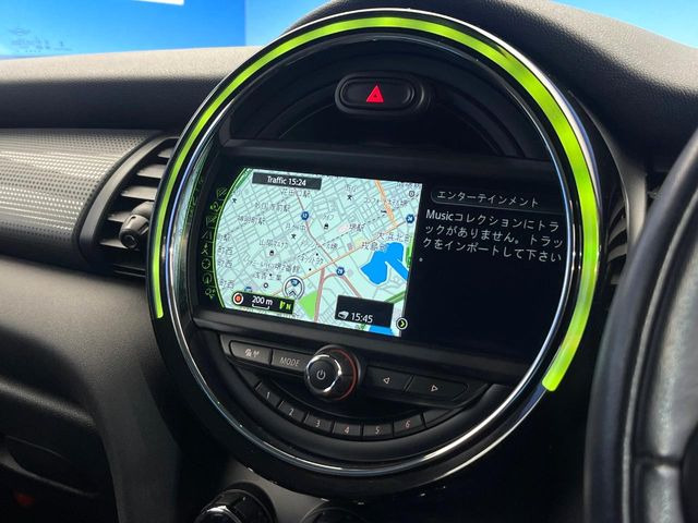 �������i�r:��̊��̂���i�r�́A����������ԓ������o���Ă���܂��B�I�[�f�B�I�@�\���[�����Ă���܂��̂ŁA�^�]�����y���߂܂���