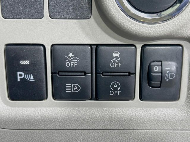 �y�X�}�[�g�A�V�X�g�z���s���ɑO���̎ԗ�����F�����A�Փ˂������Ȏ��͌x��ƃu���[�L�ŏՓˉ���Ɣ�Q�y�����A�V�X�g�B�����S�Ƀh���C�u�����y���݂��������܂��B