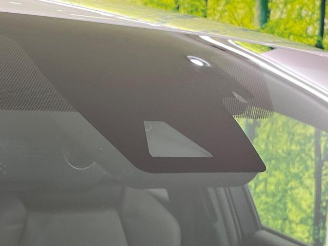 �y�g���^�Z�[�t�e�B�Z���X�z���s���ɑO���̎ԗ�����F�����A�Փ˂������Ȏ��͌x��ƃu���[�L�ŏՓˉ���Ɣ�Q�y�����A�V�X�g�B�����S�Ƀh���C�u�����y���݂��������܂��B