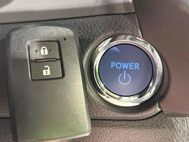 �y�X�}�[�g�L�[�z�J�o����|�P�b�g�ɓ��ꂽ�܂܂ł��h�A�̎{���E�������\�ȃX�}�[�g�L�[�𑕔��B�G���W���̃I���E�I�t�����J�M�����o���K�v����������Ƃ��Ă��֗��ł���