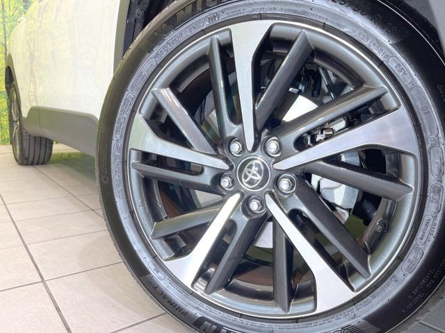 �y����18�C���`�A���~�z�C�[���z�O�ςɃ}�b�`���������A���~�z�C�[���𑕒����Ă���܂��B�e��ЊO�A���~�z�C�[����A�X�^�b�h���X�^�C�����戵�����Ă���܂��B���񂲑��k����������