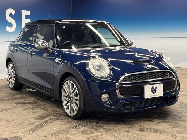 �������t�т̕ۏ؂̑��A���S�̍Œ�3�N�E���s�������ۏ�(�L��)�����p�ӁB�A���Ԃ����S���Ă��y���݂���������l�A�ۏؓ��e���[���͂������A�����_��&�I�C�������⃍�[�h�T�[�r�X���t�т��Ă���܂��B