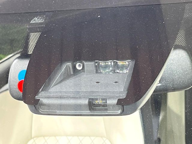 �y�g���^�Z�[�t�e�B�Z���X�z���s���ɑO���̎ԗ�����F�����A�Փ˂������Ȏ��͌x��ƃu���[�L�ŏՓˉ���Ɣ�Q�y�����A�V�X�g�B�����S�Ƀh���C�u�����y���݂��������܂��B