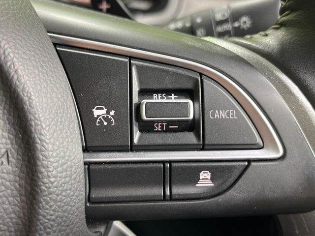 �y���[�_�[�N���[�Y�R���g���[���z�������H�����N���N���s�B�A�N�Z���𗣂��Ă���葬�x�ő��s���ł��A�������^�]���̕��S���y��!�����E�������ȒP�ȃX�C�b�`����Œ����ł��܂��B