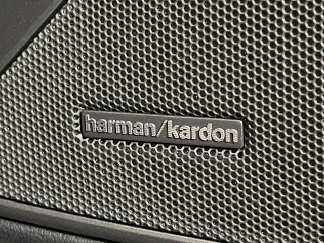 ��harman/kardon�T�E���h�V�X�e��:�I�[�f�B�I��僁�[�J�[����|����v���~�A���X�s�[�J�[�𑕔��B�����̃X�s�[�J�[����A���̗������܂ŕ����鍂�i���ȉ��y�����y���݂��������܂��B