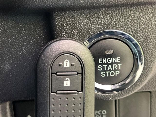 �y�X�}�[�g�L�[�z�J�o����|�P�b�g�ɓ��ꂽ�܂܂ł��h�A�̎{���E�������\�ȃX�}�[�g�L�[�𑕔��B�G���W���̃I���E�I�t�����J�M�����o���K�v����������Ƃ��Ă��֗��ł���