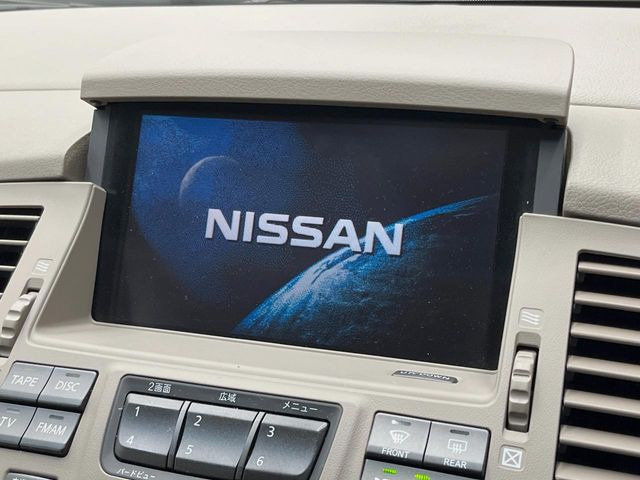 �y���[�J�[�����i�r�z�C���e���A�ɗn�����ރX�^�C���b�V���ȁu��p�݌v�v���[�J�[�i�r�𑕔��􎋔F���⑀�쐫�ȂǊ�{���\�ɂ��D��A���㎿�ȃJ�[���C�t�����y���݂��������܂��B