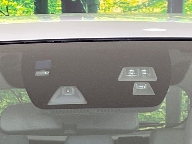 �y�X�}�[�g�u���[�L�T�|�[�g�z���s���ɑO���̎ԗ�����F�����A�Փ˂������Ȏ��͌x��ƃu���[�L�ŏՓˉ���Ɣ�Q�y�����A�V�X�g�B�����S�Ƀh���C�u�����y���݂��������܂��B