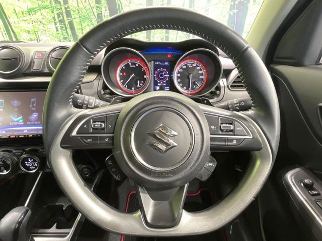 �y�����v�����X�e�A�����O�z�㎿�Ȋv���g�p���邱�ƂŁA��ɂ����������݂ƂĂ��^�]���₷���n���h���ł���