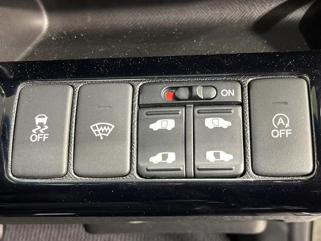 �y�����p���[�X���C�h�h�A�z�X�}�[�g�L�[��^�]�Ȃ̃X�C�b�`�Ō�ȗ����X���C�h�h�A�̊J���\���d��������͂����ăh�A���J����K�v�������A�����Ȃ��q�l�ł��ȒP�ɊJ���߂ł����K�ł���