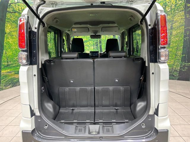 ���i�̂���������ʋ΁A���}���ɏ\���ȉ׎��X�y�[�X���m�ۂ��Ă���܂��B�Z�J���h�V�[�g��|���ƁA�傫�ȉו��̐ύڂ��\�ł���