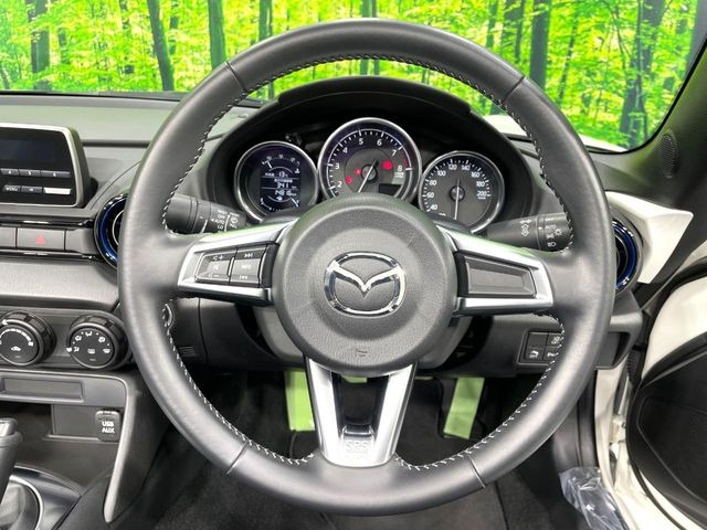 �y�����v�����X�e�A�����O�z�㎿�Ȋv���g�p���邱�ƂŁA��ɂ����������݂ƂĂ��^�]���₷���n���h���ł���