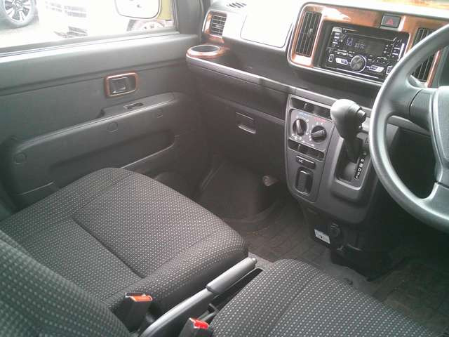 ���Ӓ菑�t���ň��S����O�ҋ@��(JAAA���{�����ԊӒ苦��)�̃v���Ӓ�m�ɂ���Ď��q��Ԃׂ̍��ȕ����܂ŊӒ���s�Ȃ��Ă��܂�!���ÎԂ̕s��������������S�ł��܂���!