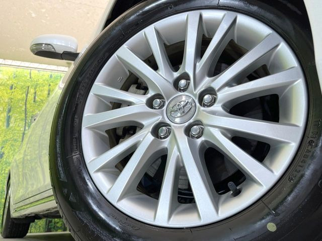 �y����16�C���`�A���~�z�C�[���z�O�ςɃ}�b�`���������A���~�z�C�[���𑕒����Ă���܂��B�e��ЊO�A���~�z�C�[����A�X�^�b�h���X�^�C�����戵�����Ă���܂��B���񂲑��k����������