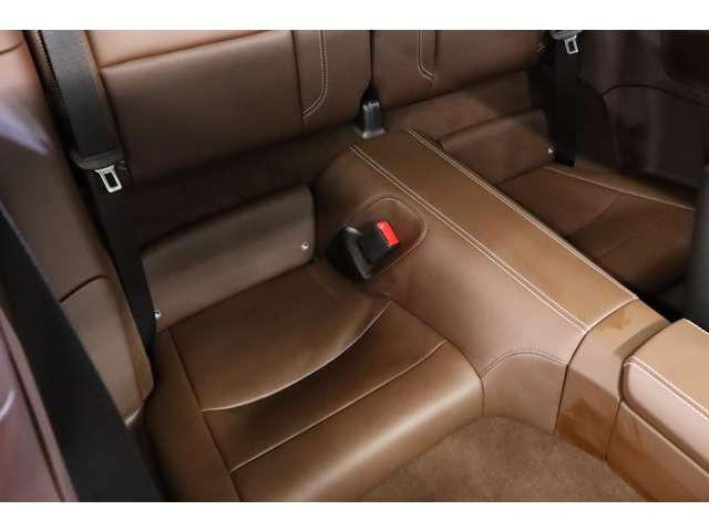 ���A�V�[�g�t���d�l�̂��߁A���p�����m�ہB�X�|�[�c�J�[�ł���Ȃ������ł̎g������ɂ��z�����ꂽ�\���ł��B