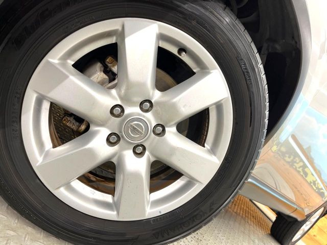 �y����17�C���`�A���~�z�C�[���z�O�ςɃ}�b�`���������A���~�z�C�[���𑕒����Ă���܂��B�e��ЊO�A���~�z�C�[����A�X�^�b�h���X�^�C�����戵�����Ă���܂��B���񂲑��k����������