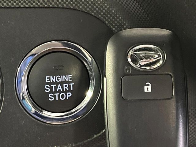 �y�L�[�t���[�V�X�e���z�J�o����|�P�b�g�ɓ��ꂽ�܂܂ł��h�A�̎{���E�������\�ȃX�}�[�g�L�[�𑕔��B�G���W���̃I���E�I�t�����J�M�����o���K�v����������Ƃ��Ă��֗��ł���