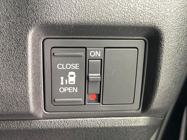 �y�p���[�X���C�h�h�A�z�X�}�[�g�L�[��^�]�Ȃ̃X�C�b�`�ŃX���C�h�h�A�̊J���\���d��������͂����ăh�A���J����K�v�������A���������q�l�ł��A�d���ו��������Ă��鎞�����N�ɊJ���߂ł��܂���