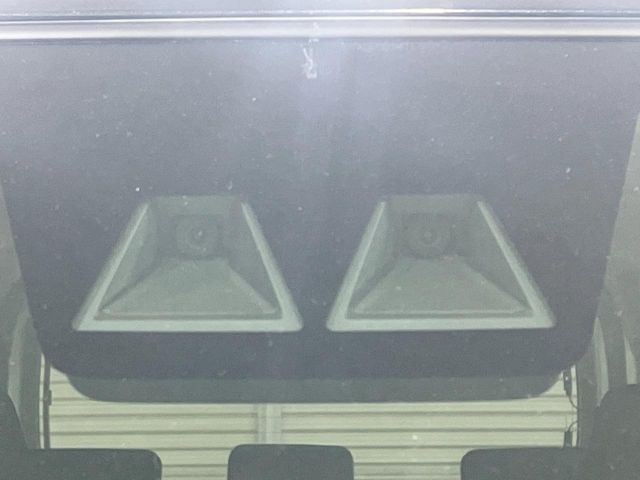 �y�X�}�[�g�A�V�X�g�z���s���ɑO���̎ԗ�����F�����A�Փ˂������Ȏ��͌x��ƃu���[�L�ŏՓˉ���Ɣ�Q�y�����A�V�X�g�B�����S�Ƀh���C�u�����y���݂��������܂��B