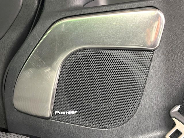 �yPioneer�T�E���h�V�X�e���z���i�ʃT�E���h�V�X�e���𓋍ځB��p�̃`���[�j���O���{���ꂽ�召�l�X�ȃX�s�[�J�[����ǎ��ȃT�E���h���t�ł��A�Տꊴ���ӂ�鉹����Ԃ����o���܂��B